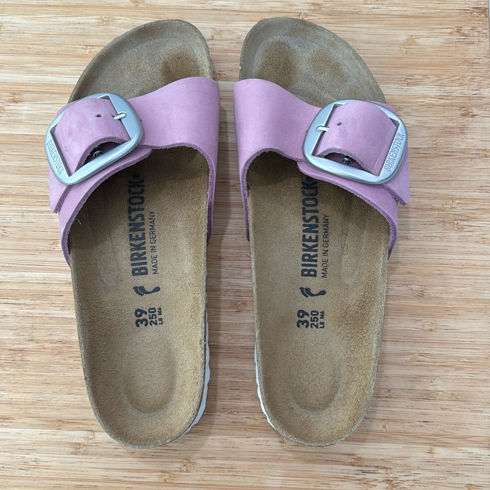 Size 39 Rose Birkenstock Big Buckle sandals.